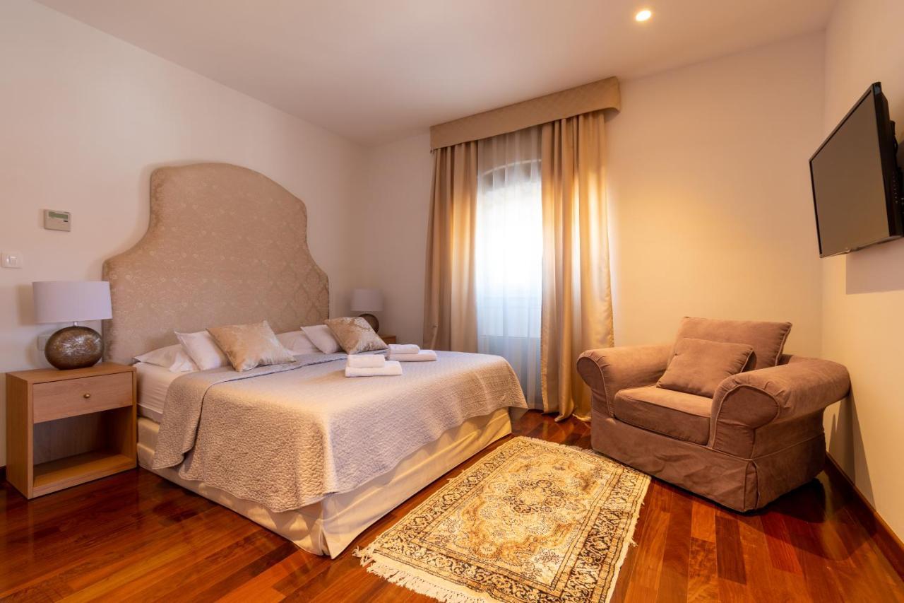 B&B Heritage Villa Apolon Stari Grad  Zewnętrze zdjęcie