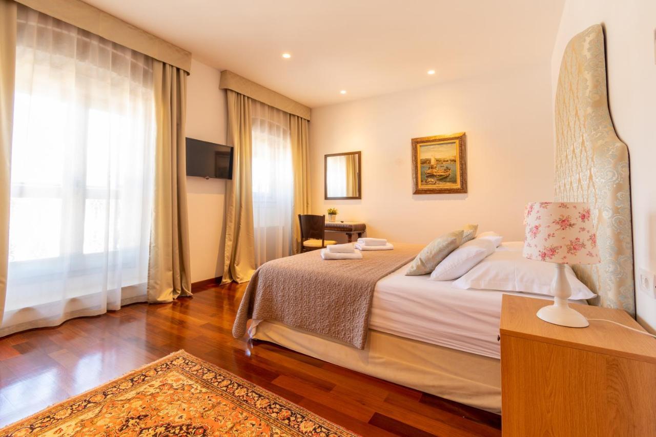 B&B Heritage Villa Apolon Stari Grad  Zewnętrze zdjęcie